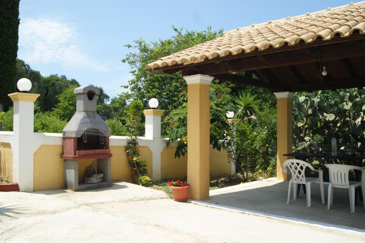 Villa Bouka Astrakeri Exterior photo